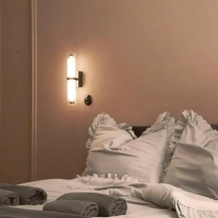 Elegant In The Center Lejlighed *