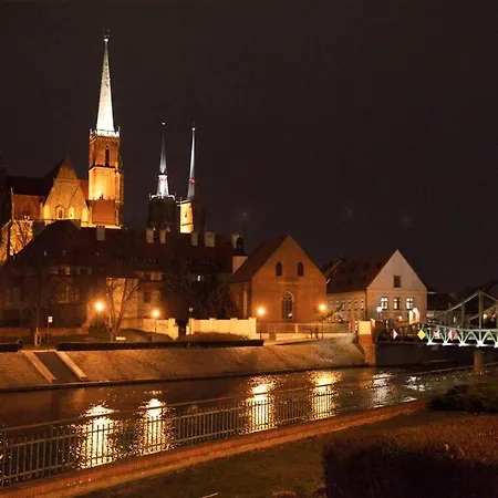 Elegant In The Center Βρότσλαβ